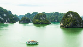 Halong Bay Cruise waiting for solos to find the fellows!